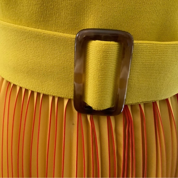 Sachin & Babi Yellow Pleated belted dress - Picture 3 of 9